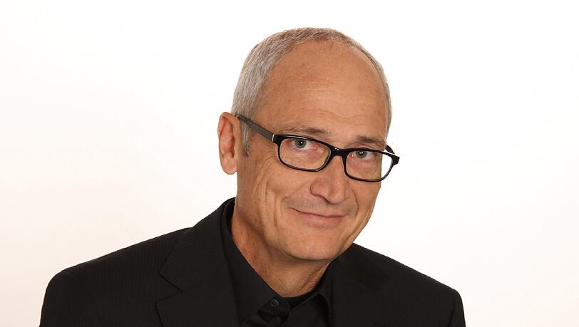 Axel Linstädt, geboren 1947 in Nürnberg, studierte Klavier, war Rockmusiker und komponierte Filmmusiken. Seit 1978 arbeitet er beim Bayerischen Rundfunk, zuletzt als Chef des Programmbereichs BR Klassik. Axel Linstädt, geboren 1947 in Nürnberg, studierte Klavier, war Rockmusiker und komponierte Filmmusiken. Seit 1978 arbeitet er beim Bayerischen Rundfunk, zuletzt als Chef des Programmbereichs BR Klassik.