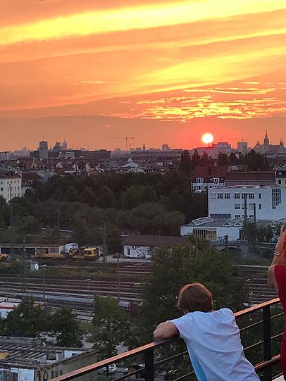 Eine echte Wow-Aussicht bietet die Dachterrasse.