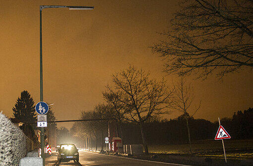 Dunkle Straßenlaternen in Lochhausen: Bilder vom Stromausfall am Donnerstagabend.