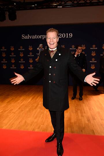 Paulaner-Chef Andreas Steinfatt auf dem Roten Teppich.