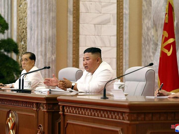 Kim Jong Un während einer Sitzung des Politbüros in Pjöngjang.