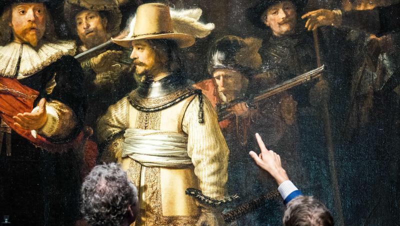 Experten begutachten Rembrandts "Nachtwache". Experten begutachten Rembrandts "Nachtwache".