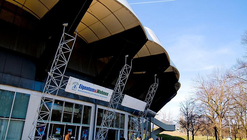 Die Event-Arena im Olympiapark: Hier findet am kommenden Wochenende die beliebte Wohnimmobilien-Messe „Eigentum & Wohnen“ statt. Die Event-Arena im Olympiapark: Hier findet am kommenden Wochenende die beliebte Wohnimmobilien-Messe „Eigentum & Wohnen“ statt.