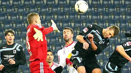 Die Löwen haben ihr letztes Testspiel vor dem Wiederbeginn der Rückrunde mit 0:1 bei Red Bull Salzburg verloren. Alles zum Spiel lesen Sie im AZ-Ticker nach. Die Löwen haben ihr letztes Testspiel vor dem Wiederbeginn der Rückrunde mit 0:1 bei Red Bull Salzburg verloren. Alles zum Spiel lesen Sie im AZ-Ticker nach.