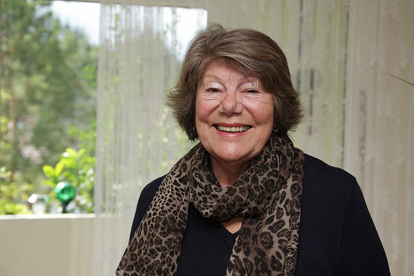 Für den AZ-Fotografen lächelt Maria E. (80) &ndash; obwohl sie sich über die Wahlhelfer-Entschädigung immer noch ärgert.