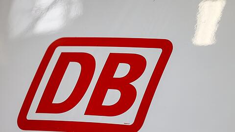 Reisende müssen auf der Rheintalbahn am Sonntag mit Beeinträchtigungen rechnen. (Symbolbild)