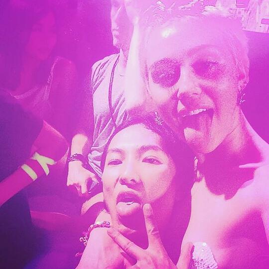 Miley Cyrus und Designer Alexander Wang.