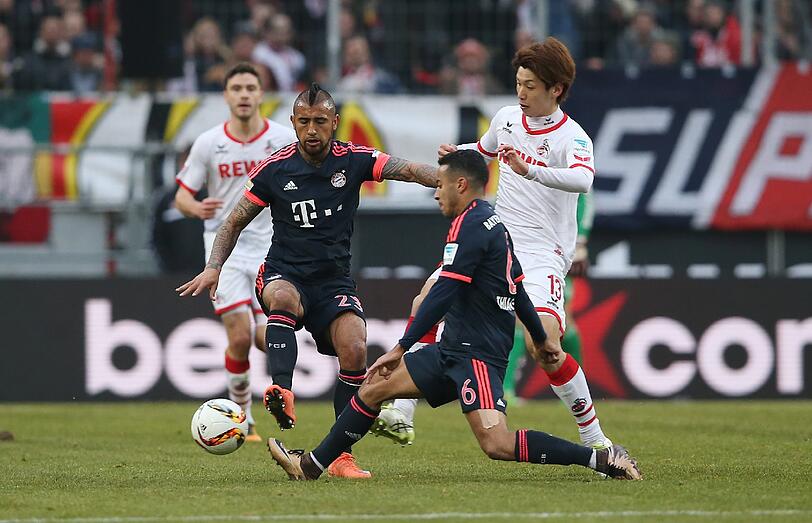 ARTURO VIDAL NOTE 3
 Der neue Schlachtenkönig des FC Bayern kam nach 54 Minuten für Alonso. Sollte etwas mehr Fuego (Feuer) ins Aufbauspiel bringen. Führte sich gleich parterre ein, sorgte mit Grätschen und Kommandos für Ordnung.