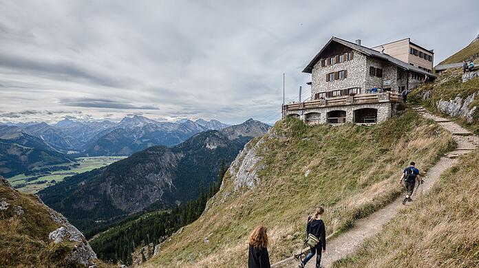 Die Bad Kissinger Hütte des Deutschen Alpenvereins. Der DAV bewirtschaftet rund 200 Hütten. (Archivbild)