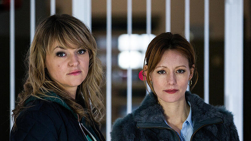 Kommissarin Heller (Lisa Wagner, l.) und LKA-Beamtin Voigt (Lavinia Wilson) suchen einen Sexualstraftäter