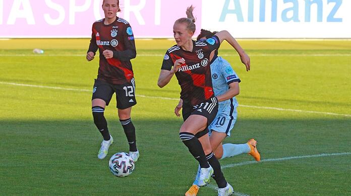 Will mit den Fußballerinnen des FC Bayern ins Finale der Champions League: Lea Schüller (m.).