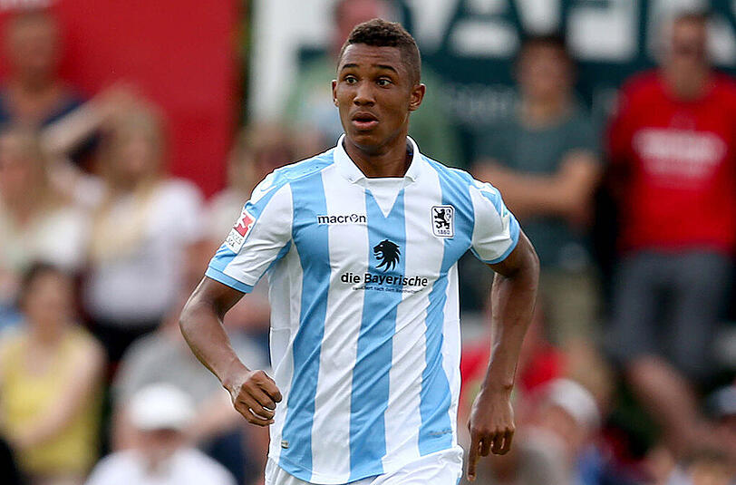 Felix Uduokhai - Note 3: Beeindruckend abgeklärt für seine 19 Jahre, meist auf Ballhöhe und unnachgiebig im Zweikampf. Beim 1:1 war aber auch der Juniorennationalspieler zu spät dran. (Archivbild)