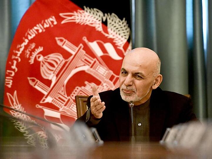 Afghanistans Präsident Aschraf Ghani hat der Wahlkommission zufolge die Präsidentenwahl gewonnen.