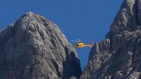 In den italienischen Alpen ist eine deutsche Bergsteigerin zu Tode gest&uuml;rzt. (Symbolbild)