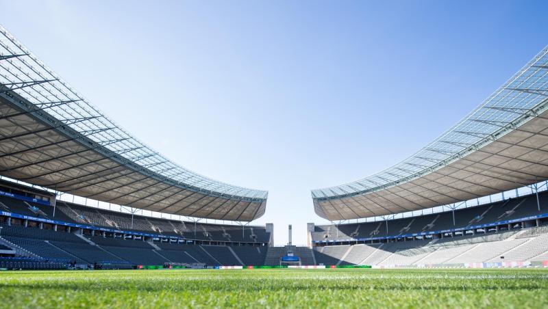 Eine Berliner Initiative eine neue Form der Partizipation ausprobieren - im Fußballstadion. Eine Berliner Initiative eine neue Form der Partizipation ausprobieren - im Fußballstadion.