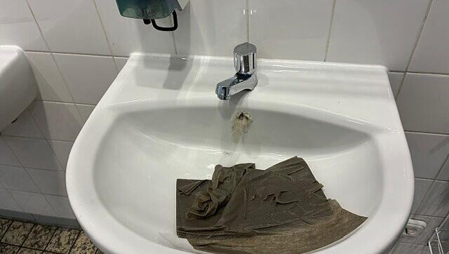 Auch hier konnte kein Wasser mehr abflie&szlig;en.