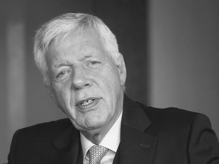 Der ehemalige Bundeswirtschaftsminister Werner Müller ist tot.