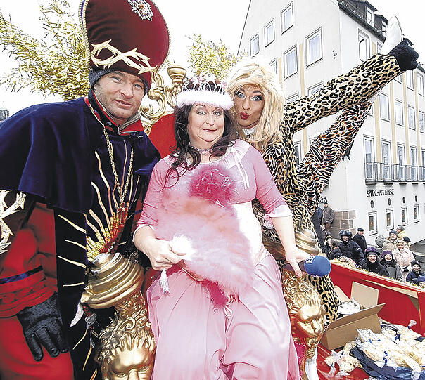 Damals trieb sie&rsquo;s allzu bunt: Lizzy Aumeier als frivole BR-Reporterin. (Foto: Berny Meyer)
