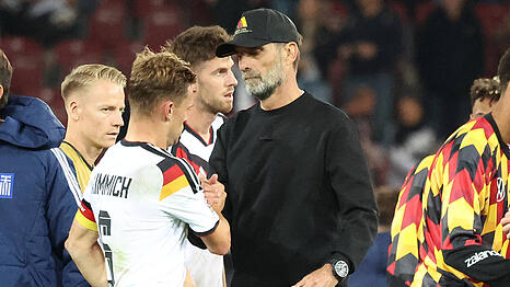 Obwohl er gerne geblieben w&auml;re, schickte Bundestrainer J&uuml;rgen Klopp seinen Kapit&auml;n Joshua Kimmich nach Hause.
