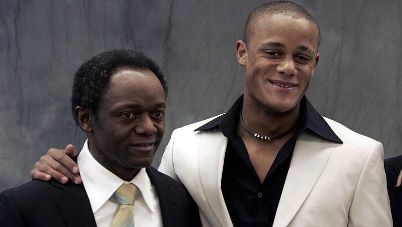 Vater Pierre neben dem jungen Vincent Kompany. Vater Pierre neben dem jungen Vincent Kompany.