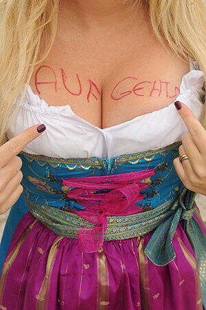 So ein Dirndl will gut gefüllt sein.