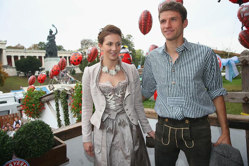 Weitere Bilder vom Bayern-Besuch auf der Wiesn 2014