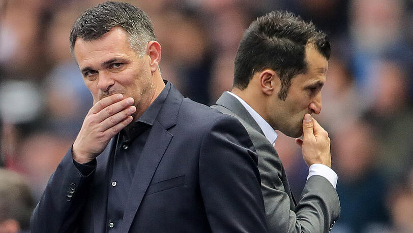 Hasan Salihamidzic (r.) kritisiert die Mannschaft nach dem Remis gegen Berlin. Hasan Salihamidzic (r.) kritisiert die Mannschaft nach dem Remis gegen Berlin.