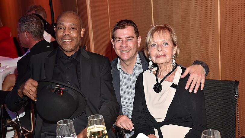 Michael "Mike" Winslow (Police Academy), Angelika Spiehs mit Sohn Benjamin Spiehs