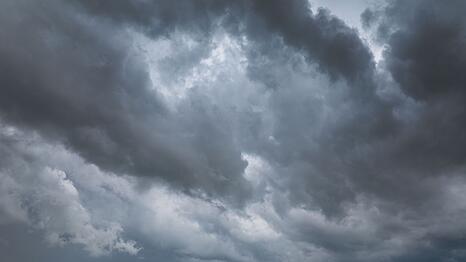 Am Dienstag erwarten die Meteorologen Gewitter mit Unwetterpotenzial.