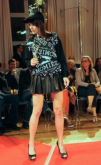 Der AZ-Modelcontest 2013 ist zu Ende. Die Siegerin heißt Marie Scherbinek &mdash; und die 17-Jährige kann ihr Glück immer noch nicht fassen. Wir zeigen die besten Bilder vom Finale in der Residenz.