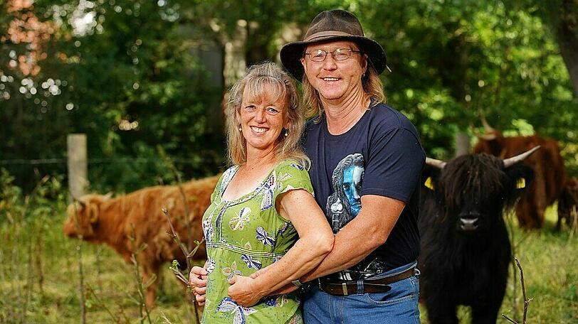Lutz und Steffi sind jetzt schon schwer verknallt.