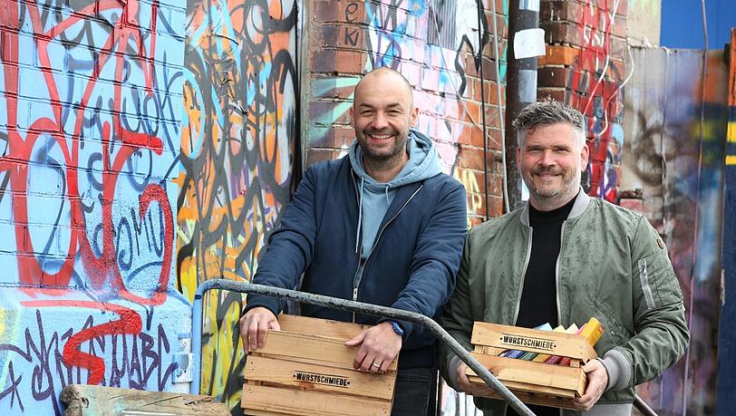 Mit der Wurstschmiede haben sich Jochen Donauer (links) und Sascha Haas einen Traum verwirklicht. Mit der Wurstschmiede haben sich Jochen Donauer (links) und Sascha Haas einen Traum verwirklicht.