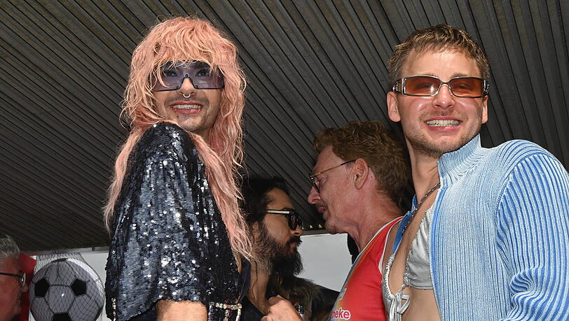 Bill Kaulitz und Schauspieler Timmi Trinks gemeinsam beim CSD in Köln. Bill Kaulitz und Schauspieler Timmi Trinks gemeinsam beim CSD in Köln.