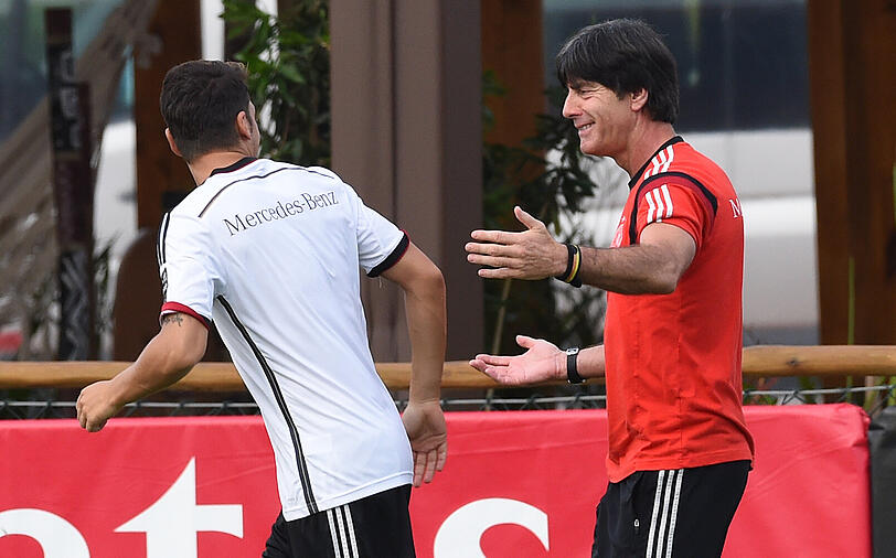 Vorbereitung auf Argentinien: Jogis Jungs bei einer lockeren Trainingseinheit im Campo Bahia am Donnerstag.