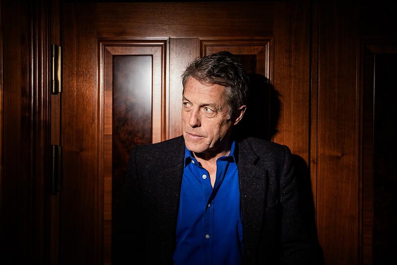 Hugh Grant vor einem Interviewtermin in Berlin.