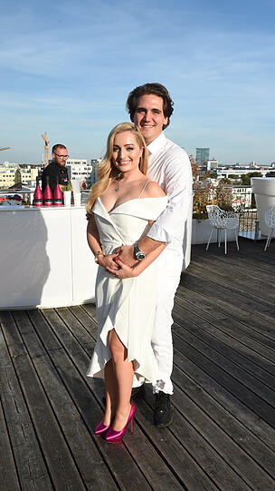 Grazia Stallone (Director Beauty Dr. Niedermaier Pharma) mit Verlobtem Alexander May.