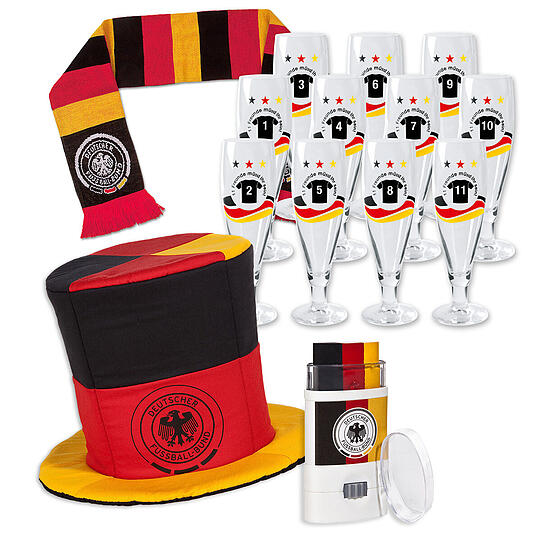 Das unverzichtbare Zubehör gibt es direkt beim DFB: Elf Gläser, ein schicker Hut, Deutschland-Schminke, und ein klassischer Fan-Schal.