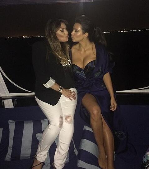 So sexy präsentiert sich Kim Kardashian auf Instagram