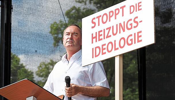 Hubert Aiwanger bei der Demo in Erding. Hubert Aiwanger bei der Demo in Erding.