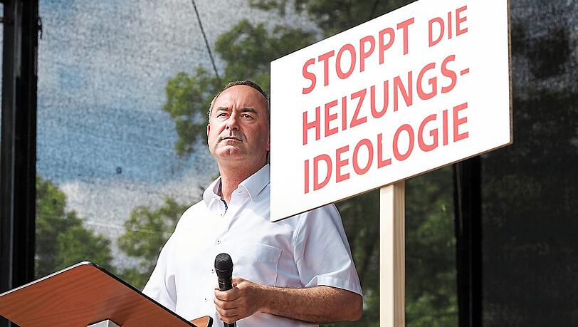 Hubert Aiwanger bei der Demo in Erding.