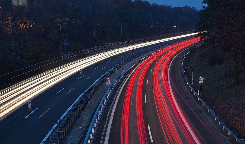 Mit knapp 2 Promille Alkohol im Blut, verirrte sich ein Radfahrer am Freitagmorgen auf die Autobahn.