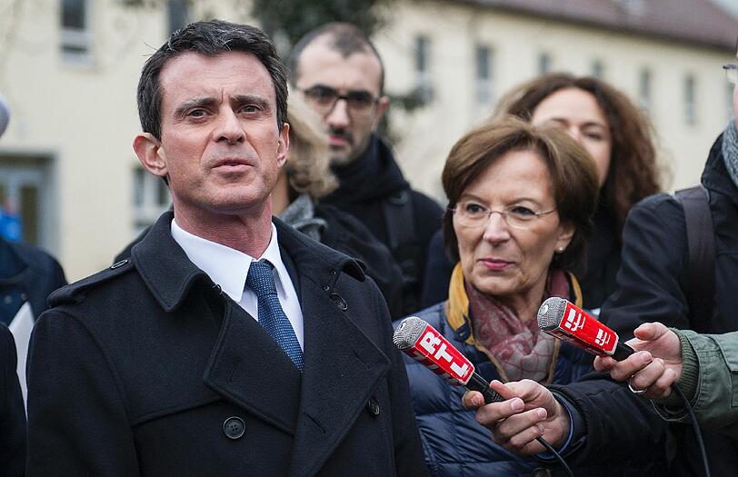 Frankreichs Premierminister Manuel Valls besuchte am Samstag die Bayernkaserne.