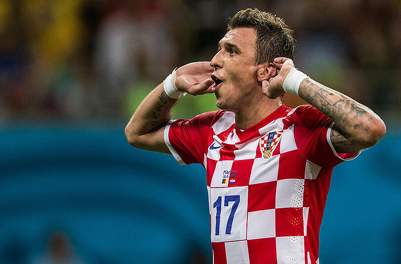 Mario Mandzukic jubelt über seine Tore für Kroatien gegen Kamerun.