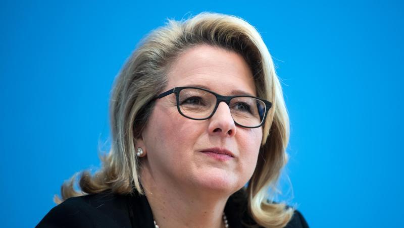 Svenja Schulze (SPD), Bundesumweltministerin, spricht auf einer Pressekonferenz. Foto: Bernd von Jutrczenka/dpa Pool/dpa Svenja Schulze (SPD), Bundesumweltministerin, spricht auf einer Pressekonferenz. Foto: Bernd von Jutrczenka/dpa Pool/dpa
