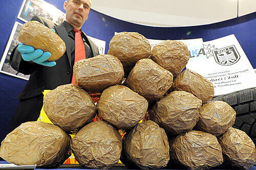 Rund 20 Kilo Heroin im Wert von etwa drei Millionen Euro wurden von den Fahndern sicher gestellt.