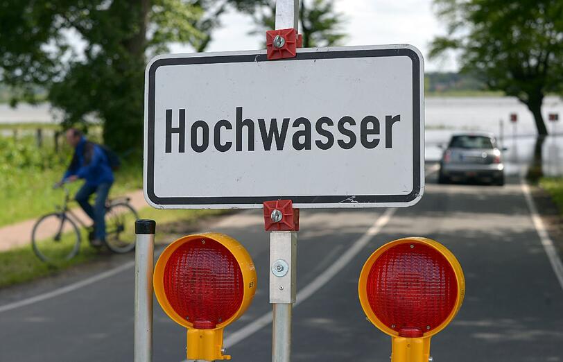 In Günzburg und Dillingen herrscht Hochwaser-Alarm. (Symbolbild)