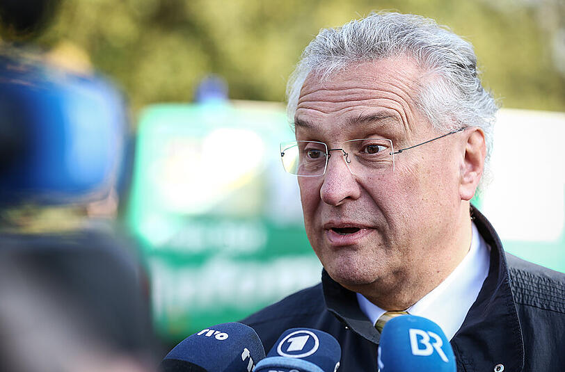 Fordert nun strengere Kontrollen an den Grenzen: Bayerns Innenminister Joachim Herrmann (CSU).