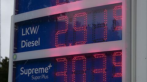 Vereinzelt sprangen Preise bereits &uuml;ber die Marke von 3 Euro je Liter.