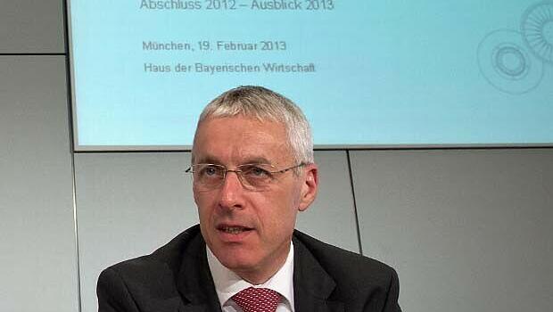 MTU-Chef Egon Behle will 100 Stellen abbauen - trotz hoher Nachfrage nach neuen Flugzeugen. MTU-Chef Egon Behle will 100 Stellen abbauen - trotz hoher Nachfrage nach neuen Flugzeugen.