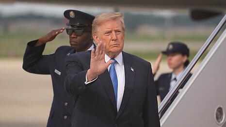 Anfang des Jahres hatten US-Spezialkr&auml;fte den langj&auml;hrigen Staatschef Venezuelas, Nicol&aacute;s Maduro, gefangengenommen. Nun gibt Trump einen &Ouml;l-Deal mit dem Land bekannt.